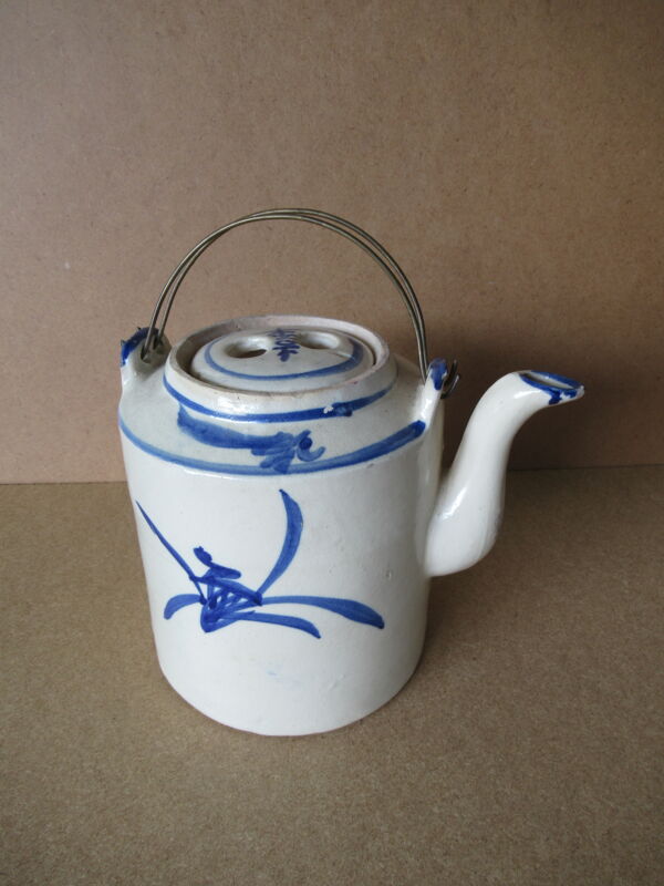 Ancienne theiere en porcelaine de chine bleu & blanc fin xixème
