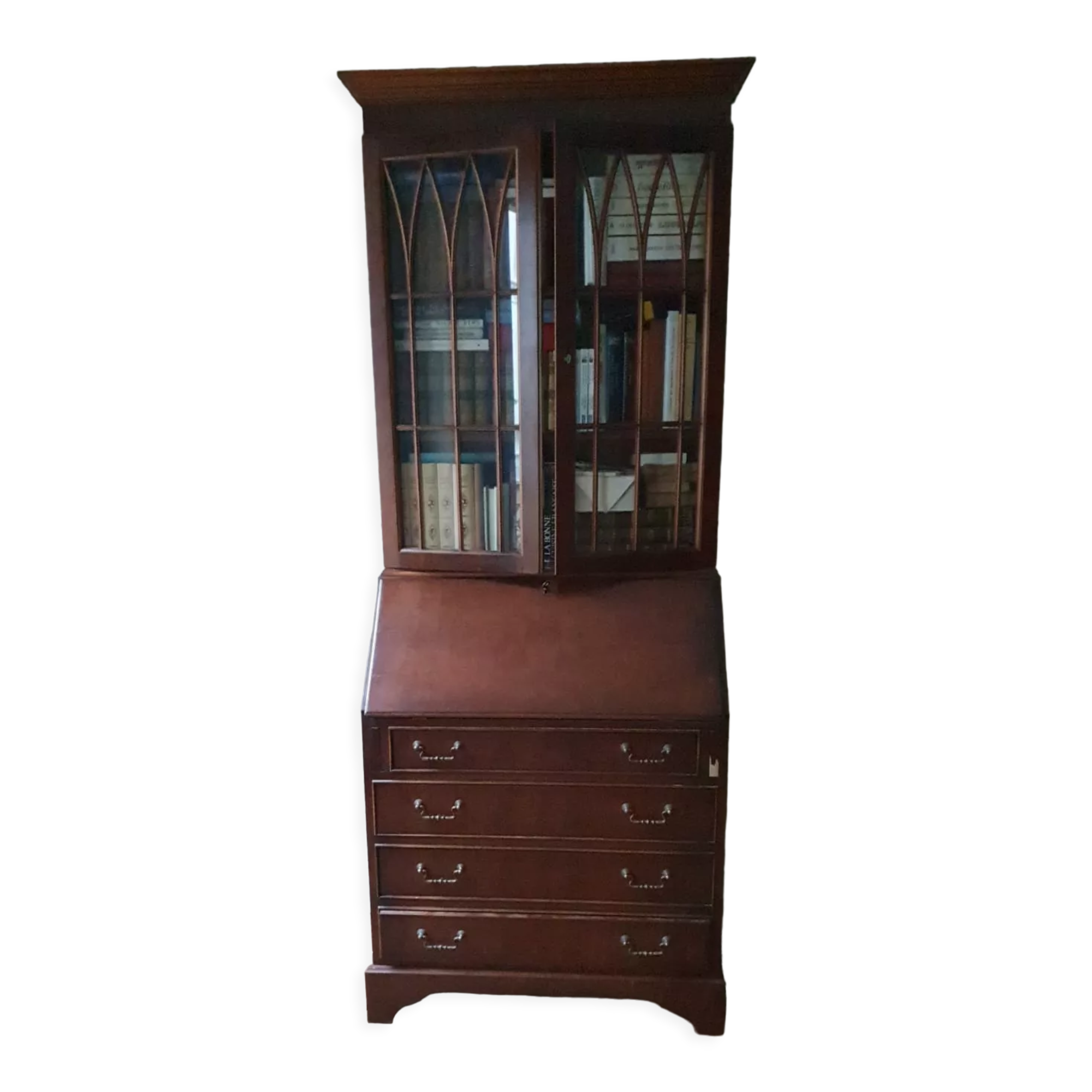Secretary or English Scriban with showcase