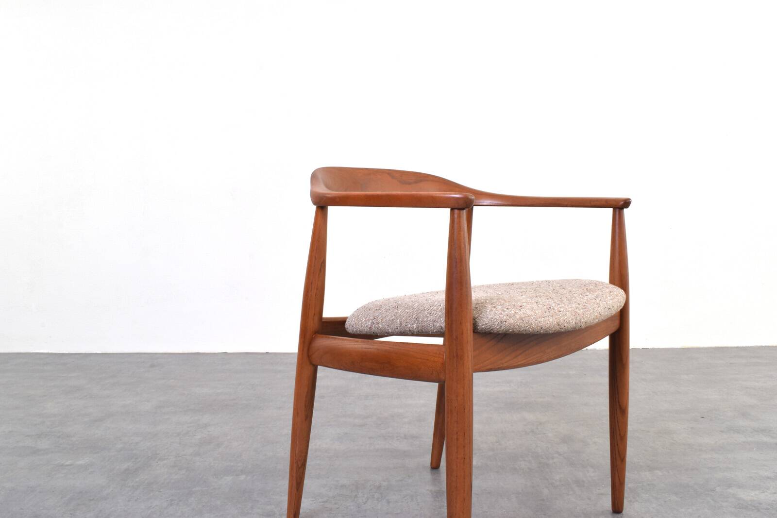 Danish armchair from the mid-century by Illum Wikkelsø for Niels Eilersen, 1960s.