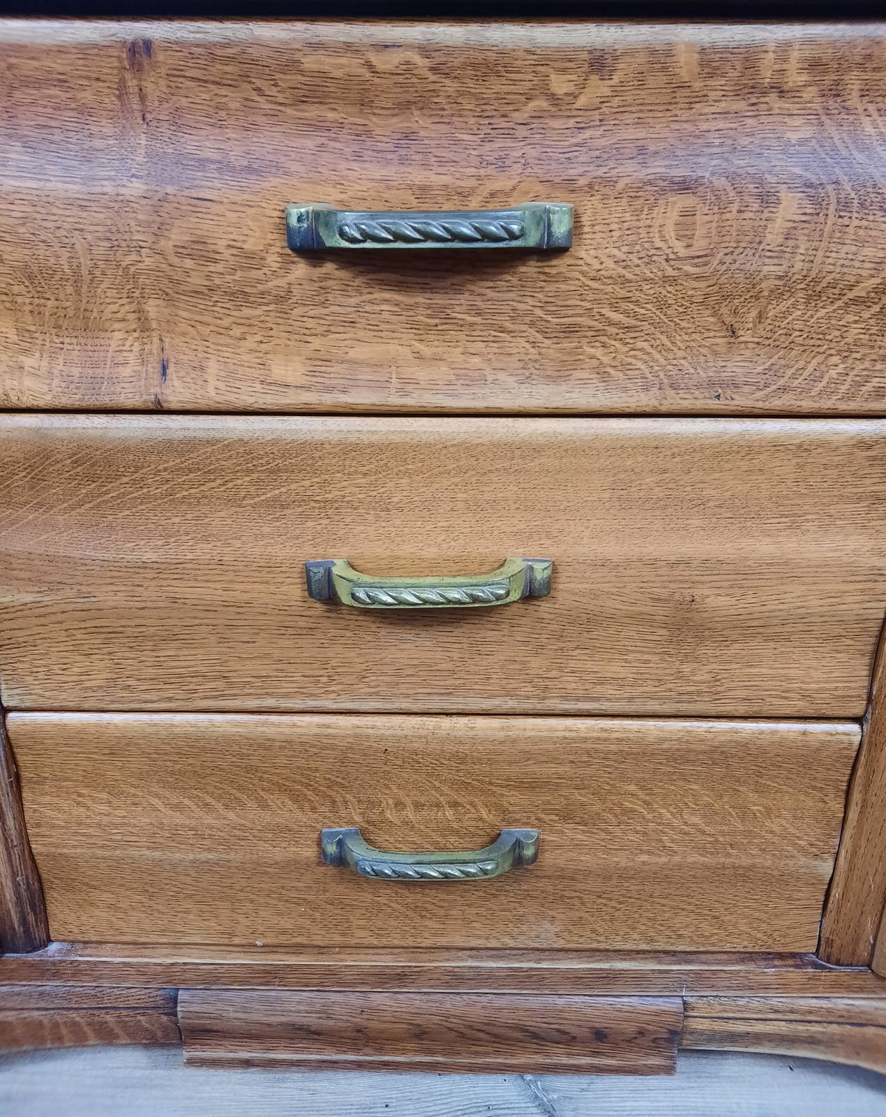 Bahut bas de style art déco