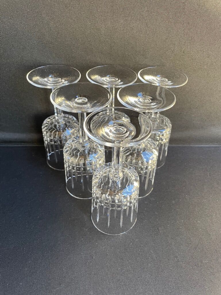 Verres à vin blanc art déco en cristal soufflé et taillé