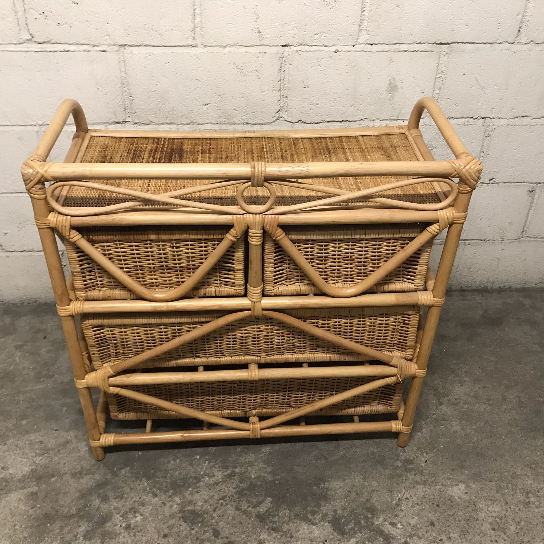 Dresser vintage Wicker/rattan and bamboo 2 large and 2 small drawers