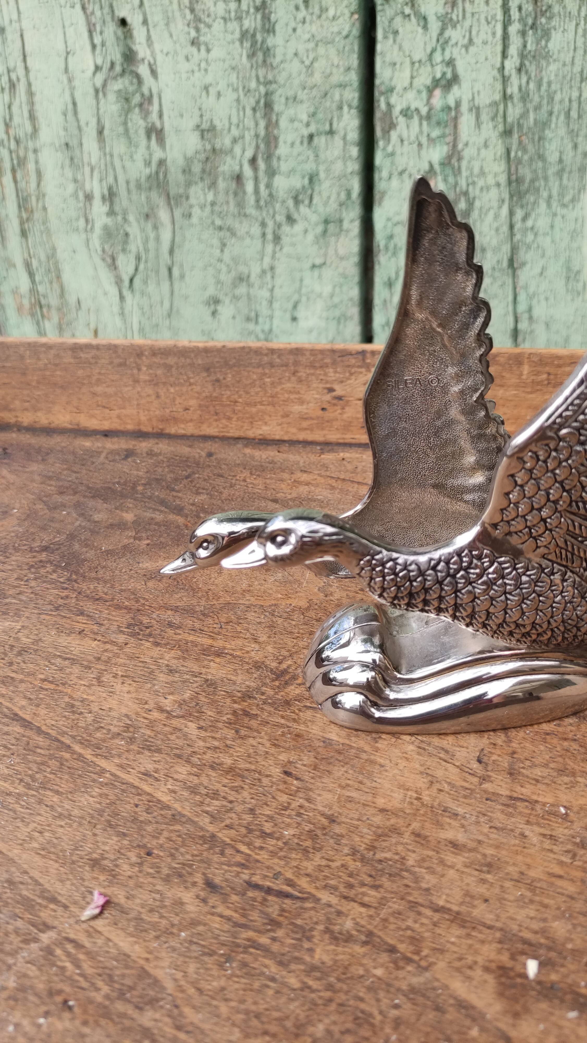 Vintage duck mail holder in silver metal