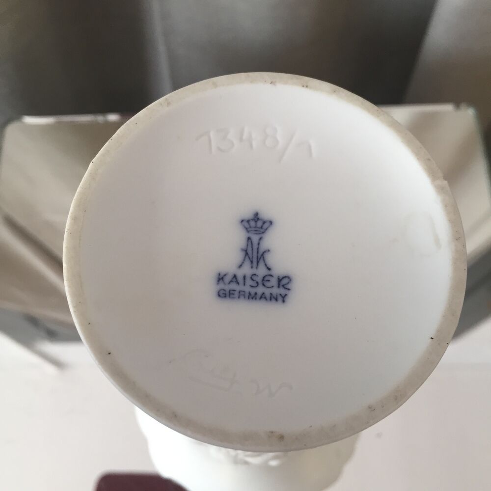 Biscuit and porcelain vase m Frey kaiser germany