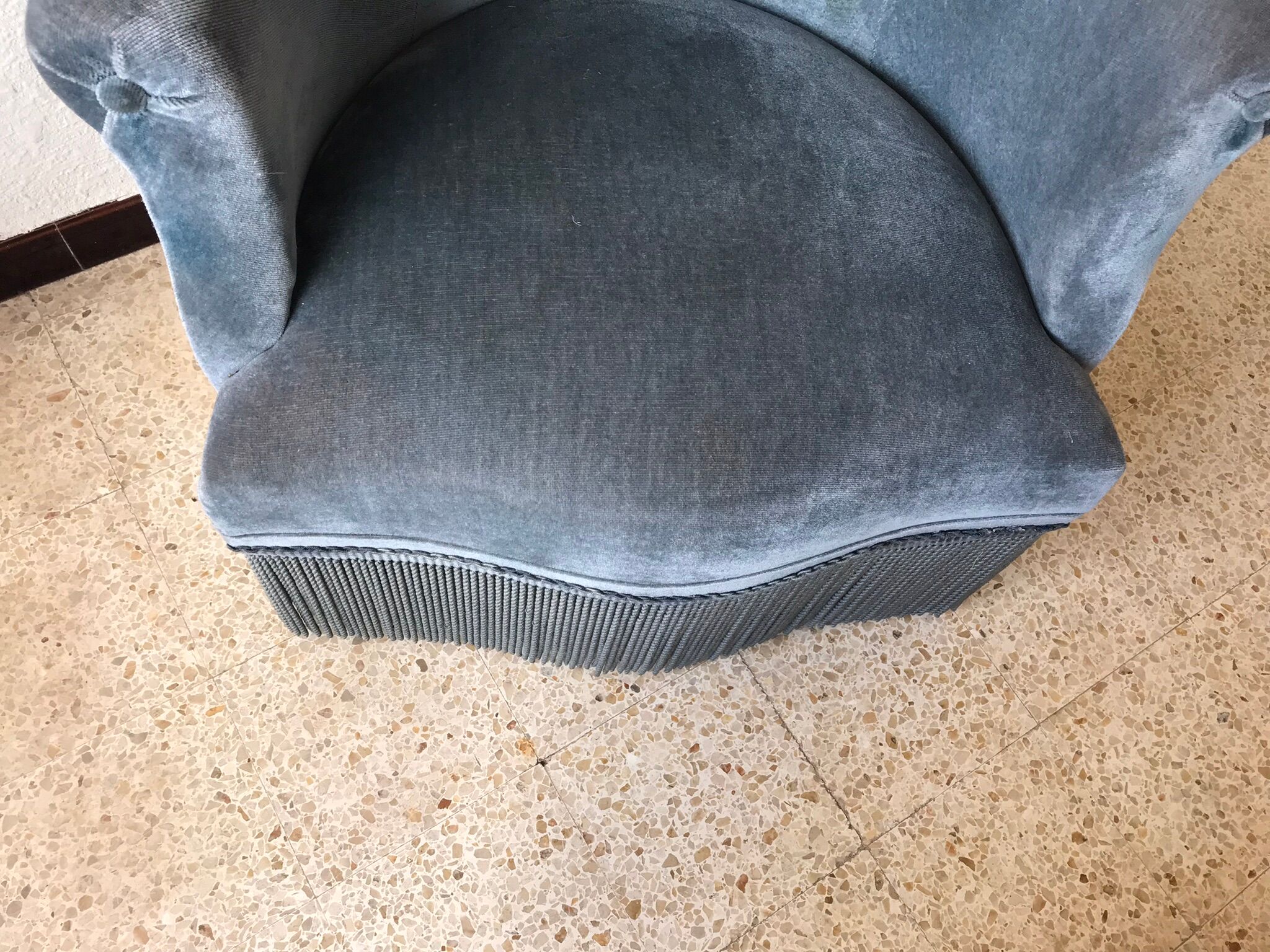 Vintage toad armchair in blue velvet