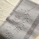Drap ancien en lin et coton teinté en gris tourterelle