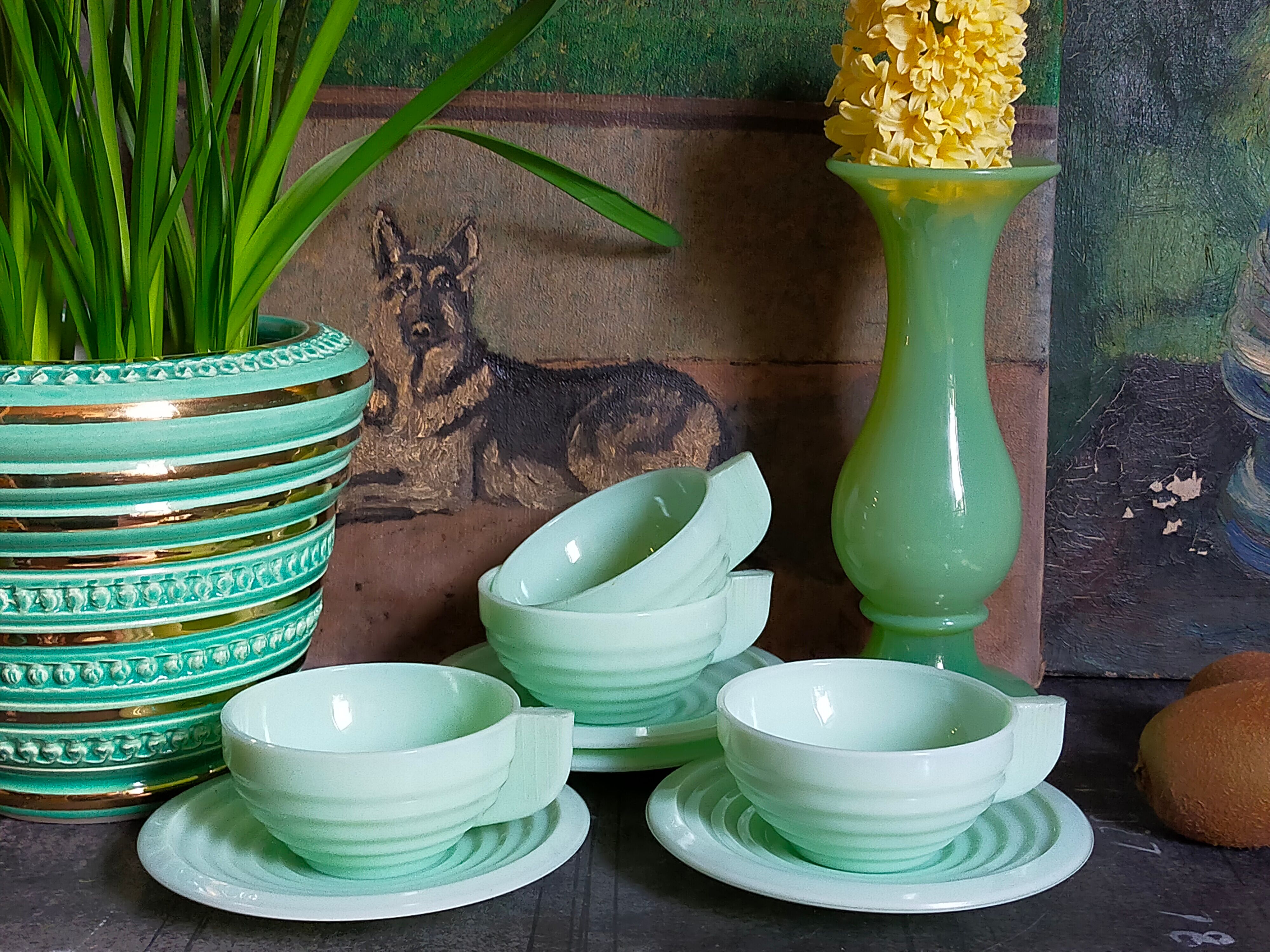 Four Art-Deco opaline cups