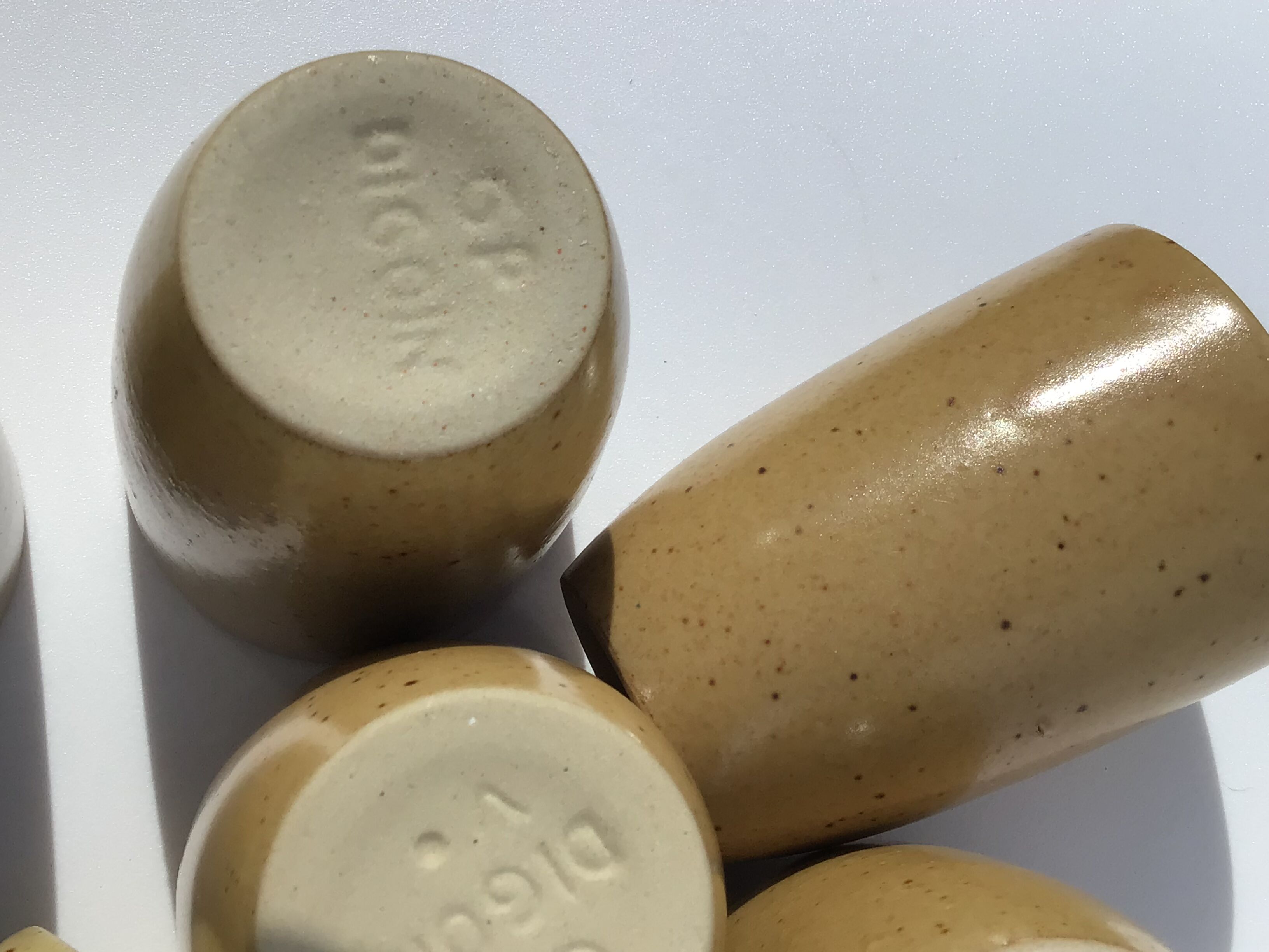 9 cups cups sandstone digoin blond speckled