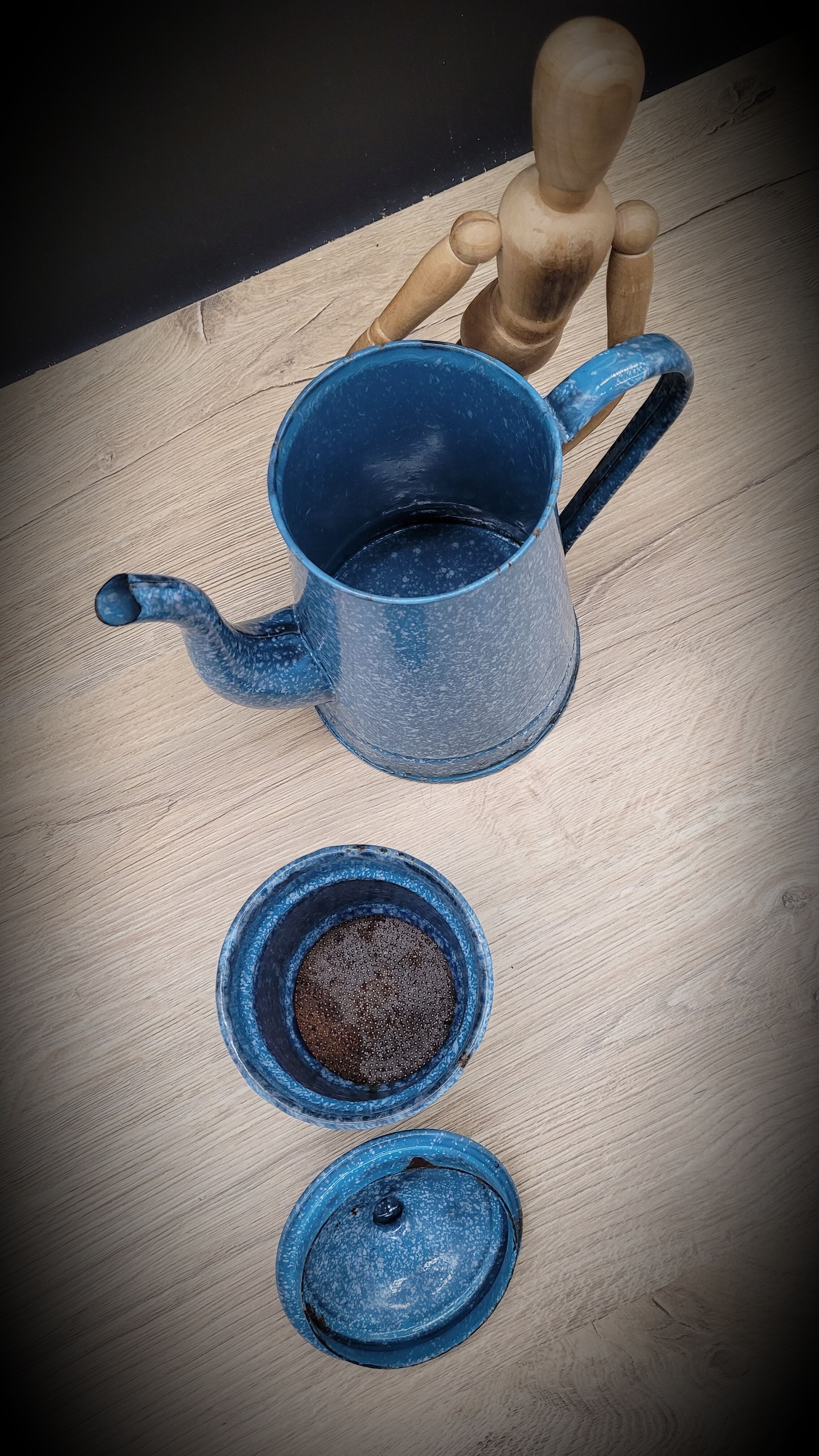 Enamelled marble blue coffee maker