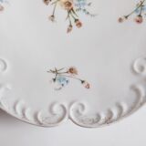 Porcelain shell-shaped dish