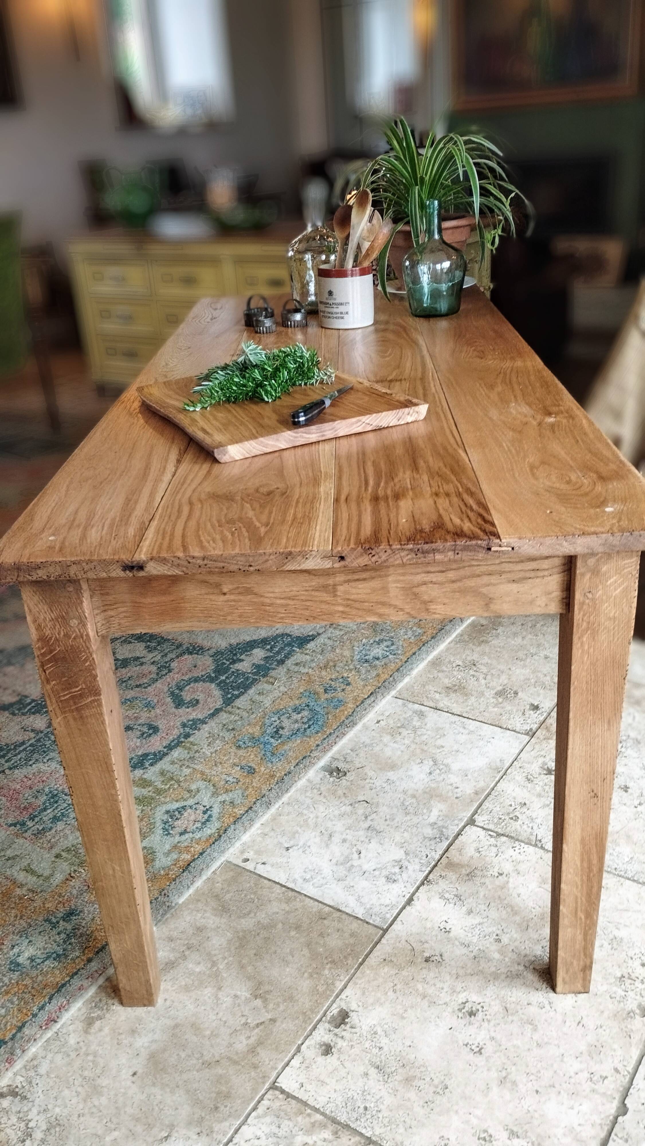 Table de ferme en chêne massif patiné 190 cm x 80 cm