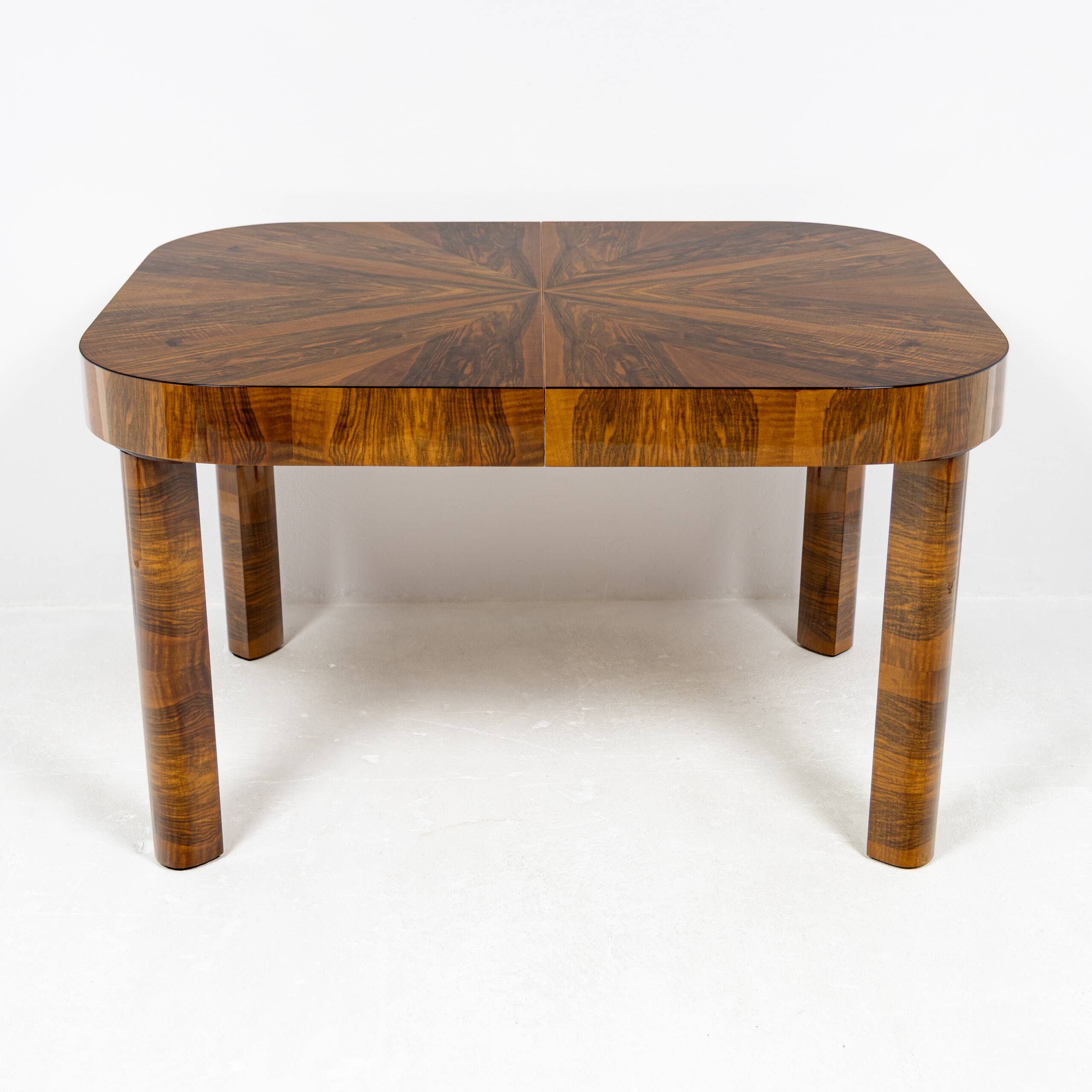 Table extensible Art Déco moderniste en noyer 1930–1944