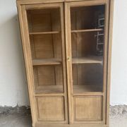 Armoire vitrée