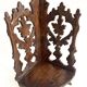 Petite étagère d’angle en bois sculpté