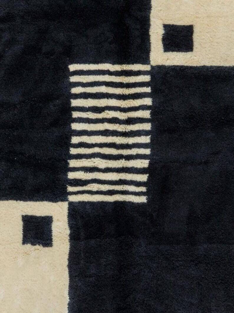 Handmade Berber rug 250cm x 150cm