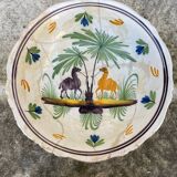 Plat ancien chameaux et palmiers restauré