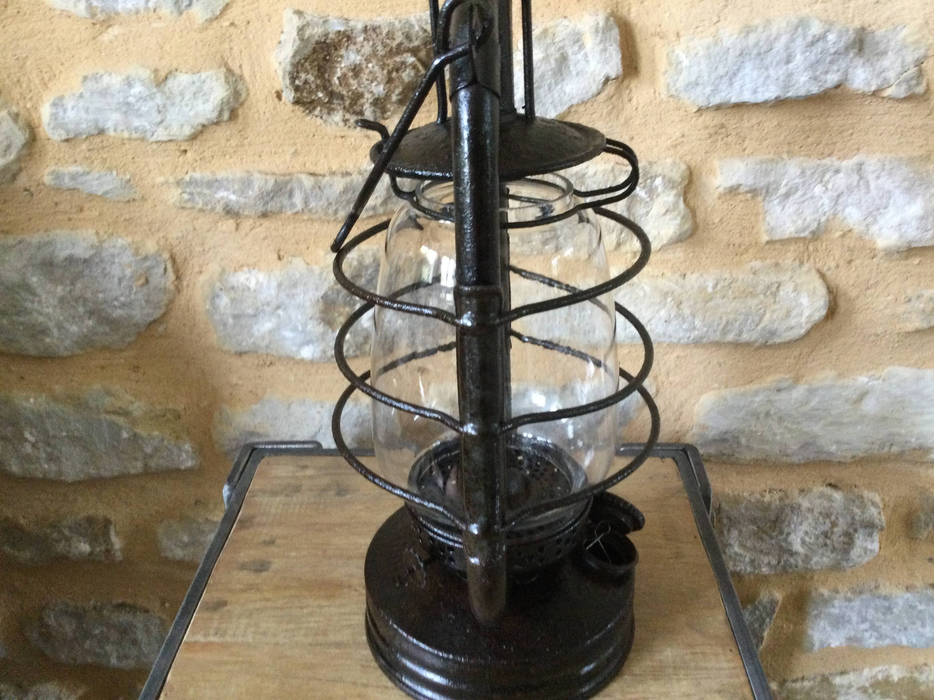 Marine model kerosene lamp in good condition