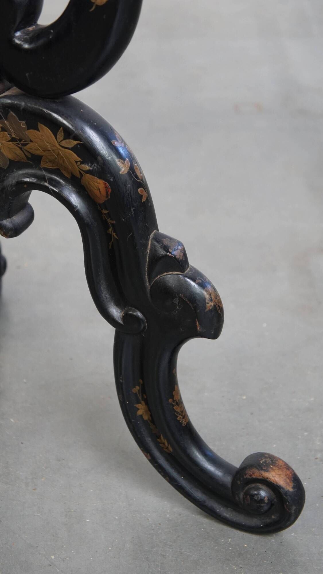 Antique English Victorian Side Table or Plant Table – Mid 19th Century