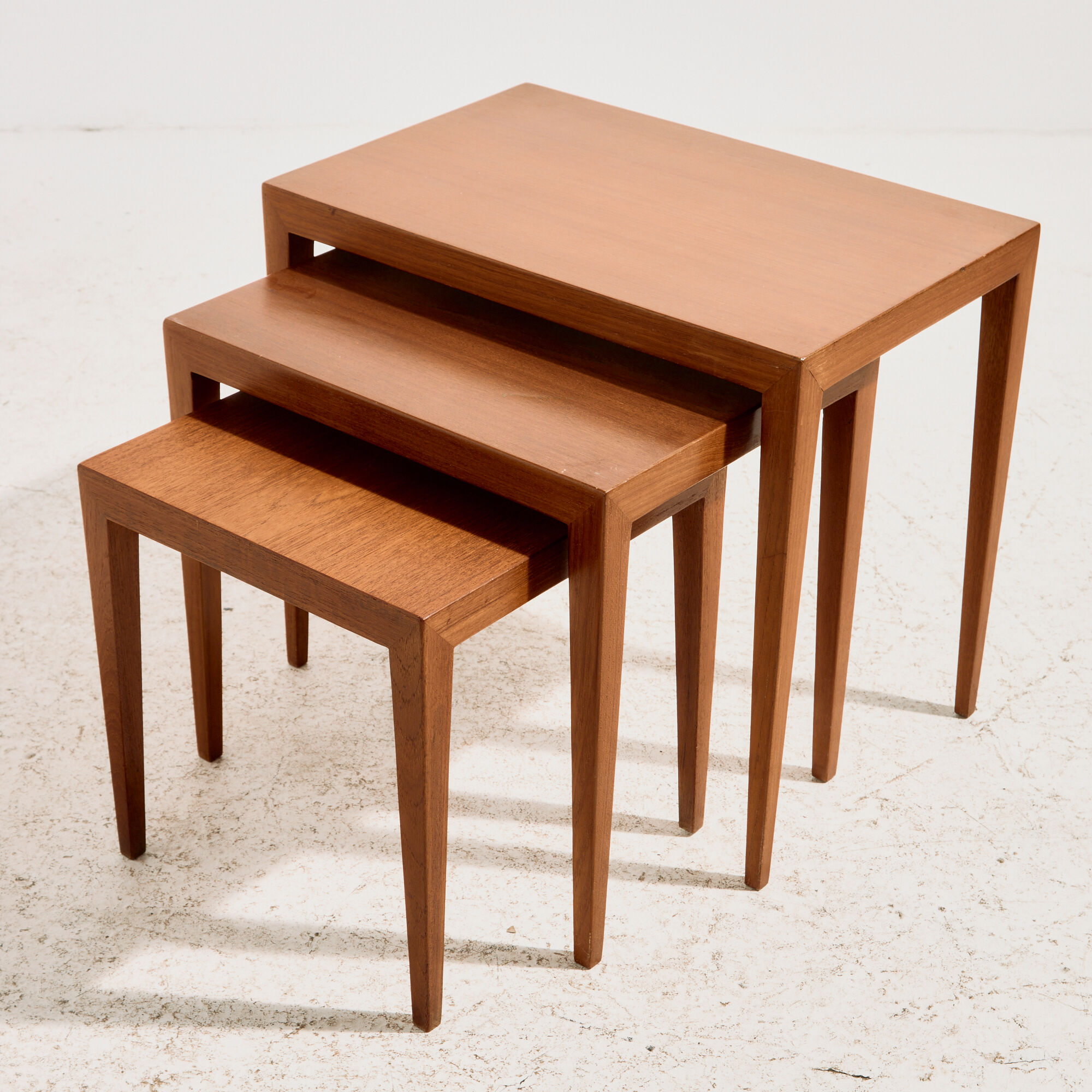 Tables gigognes modèle 163 en teck par Severin Hansen pour Haslev Møbelfabrik, ensemble de 3
