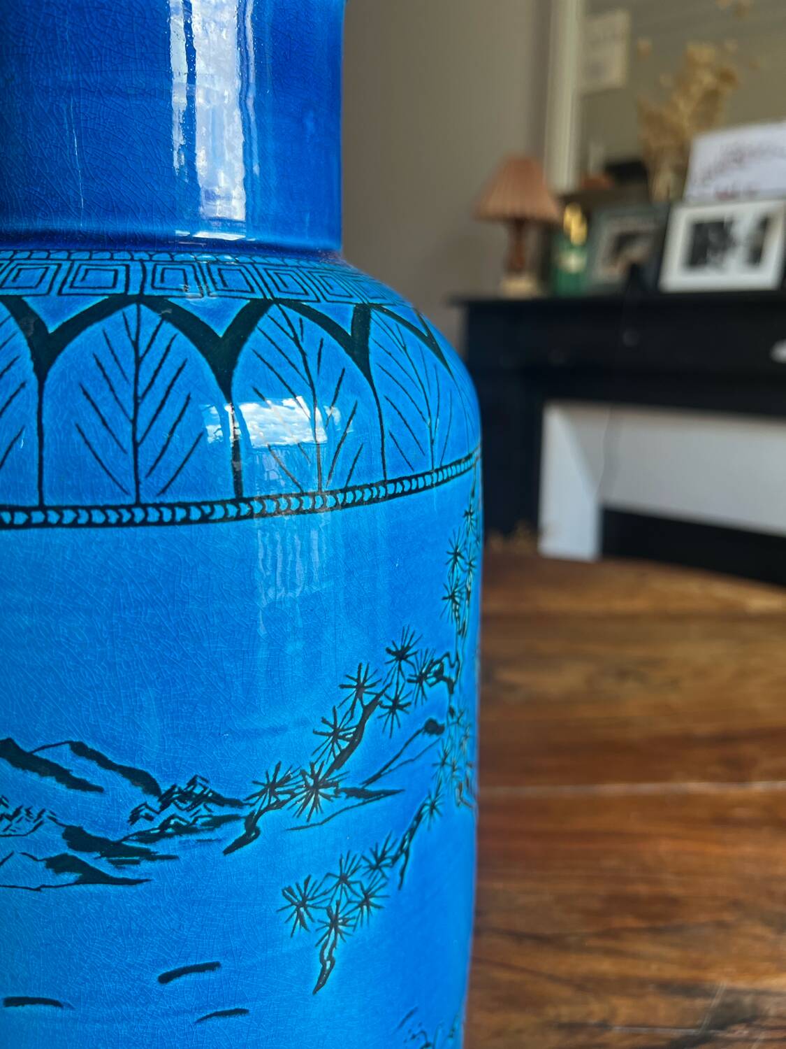Large blue ceramic vase with Chinese motifs