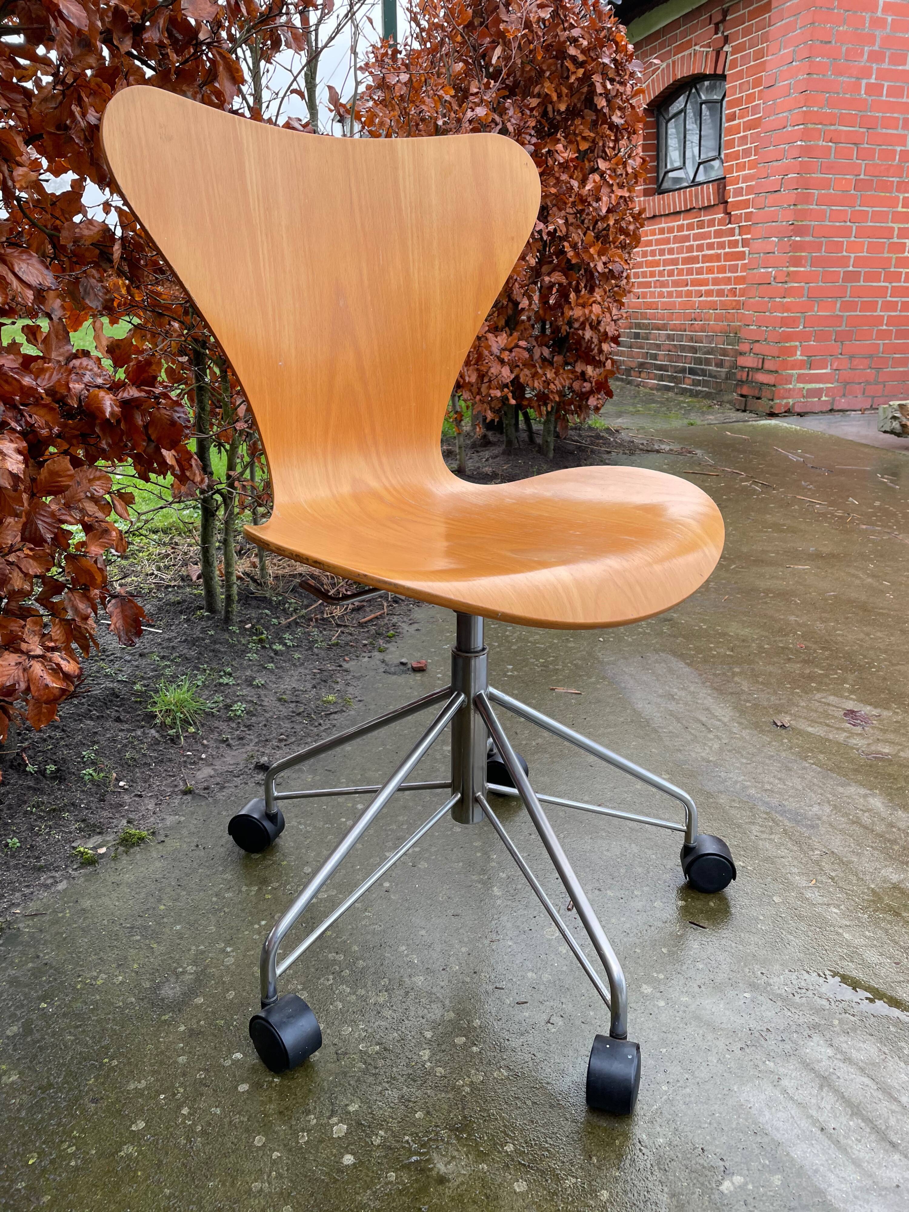 Chaise butterfly d'Arne Jacobsen pour Fritz Hansen