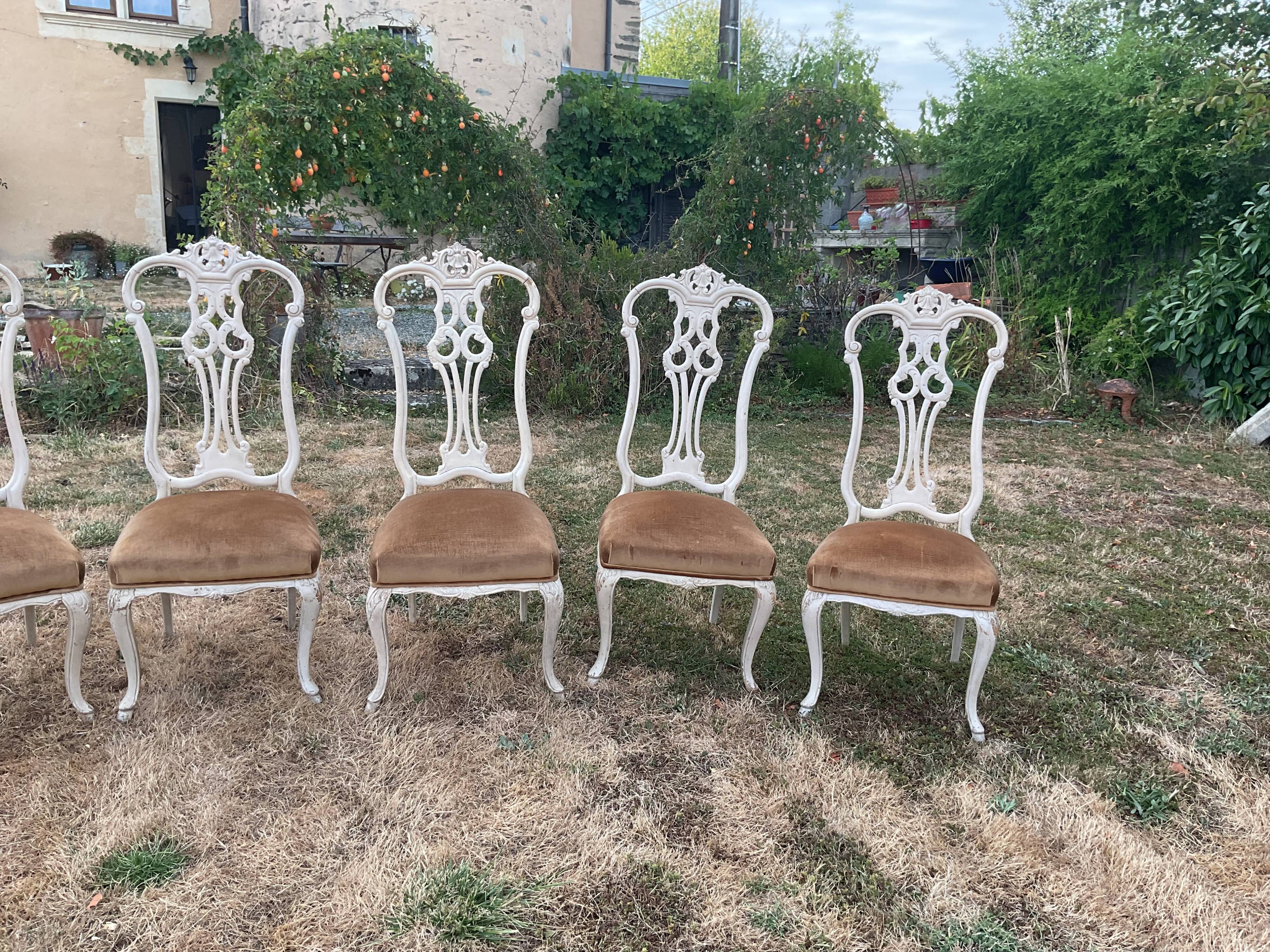 Six chaises gustaviennes