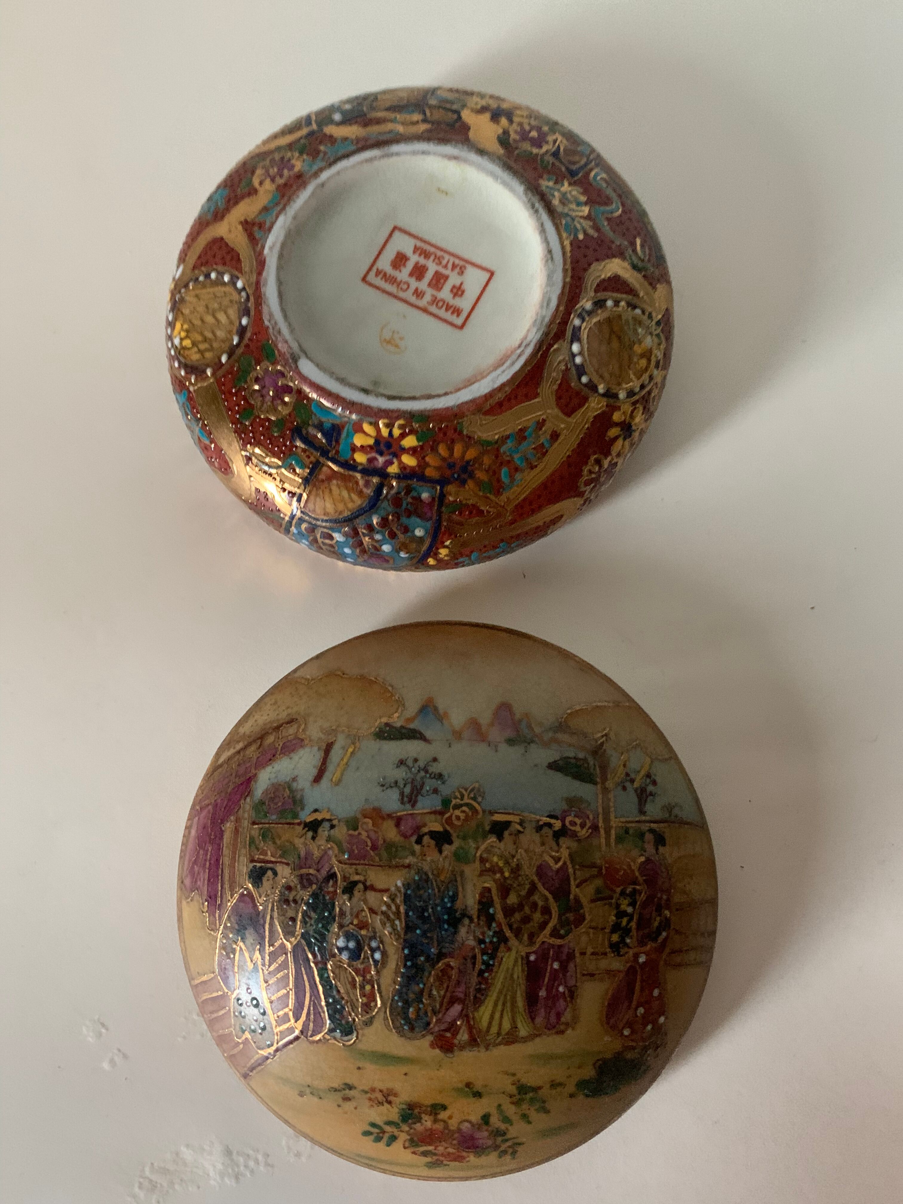 Satsuma porcelain box