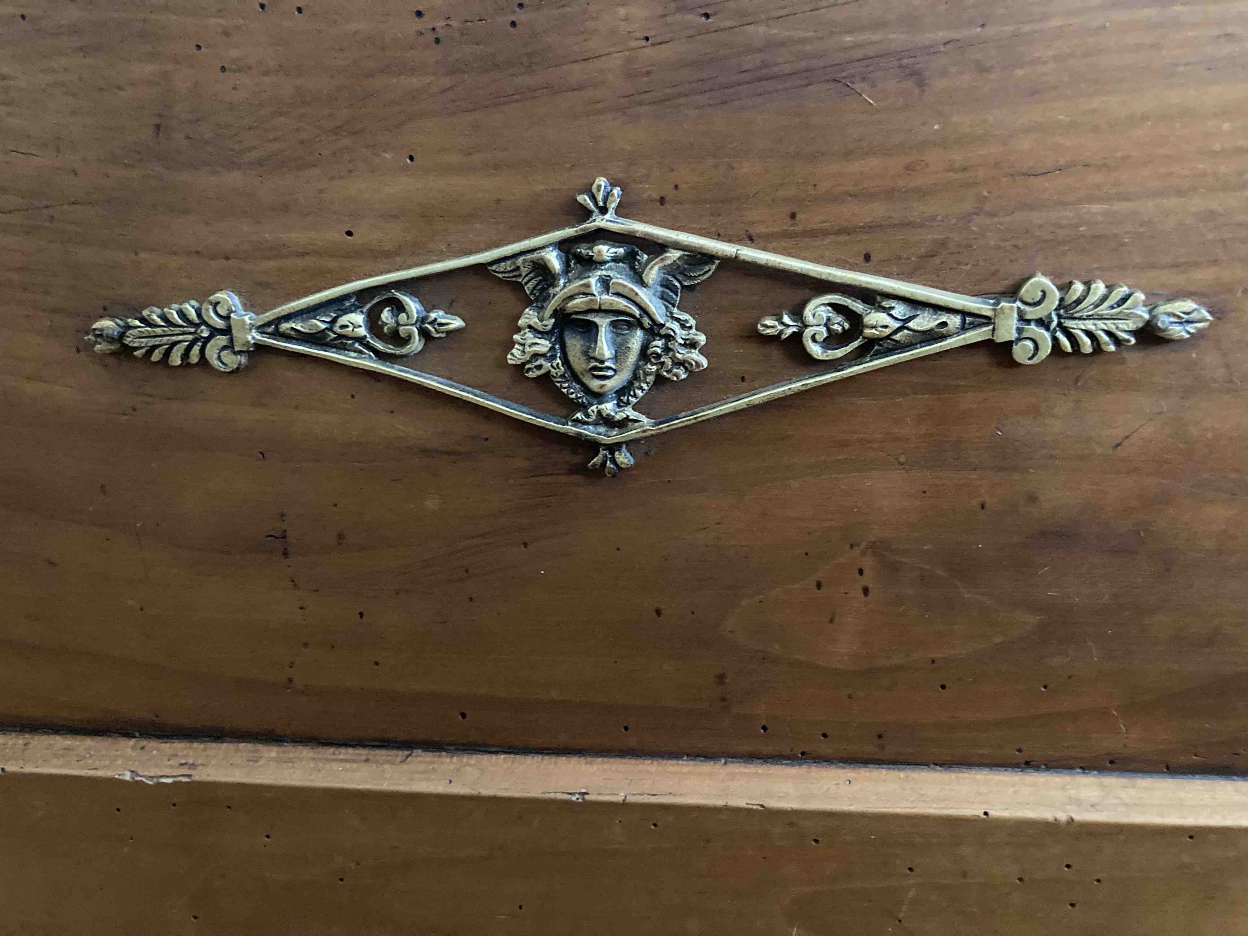 Empire bed