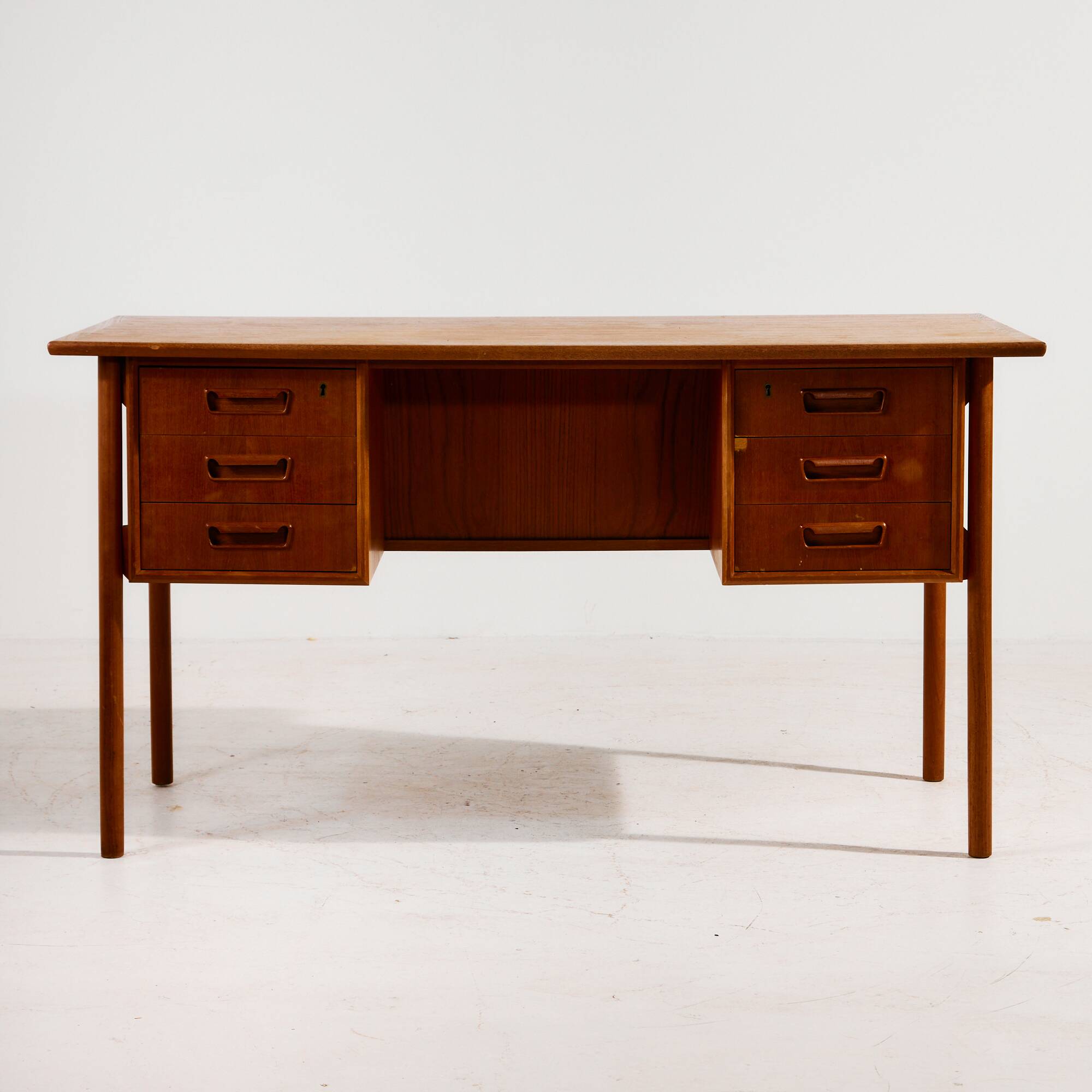 Teak desk