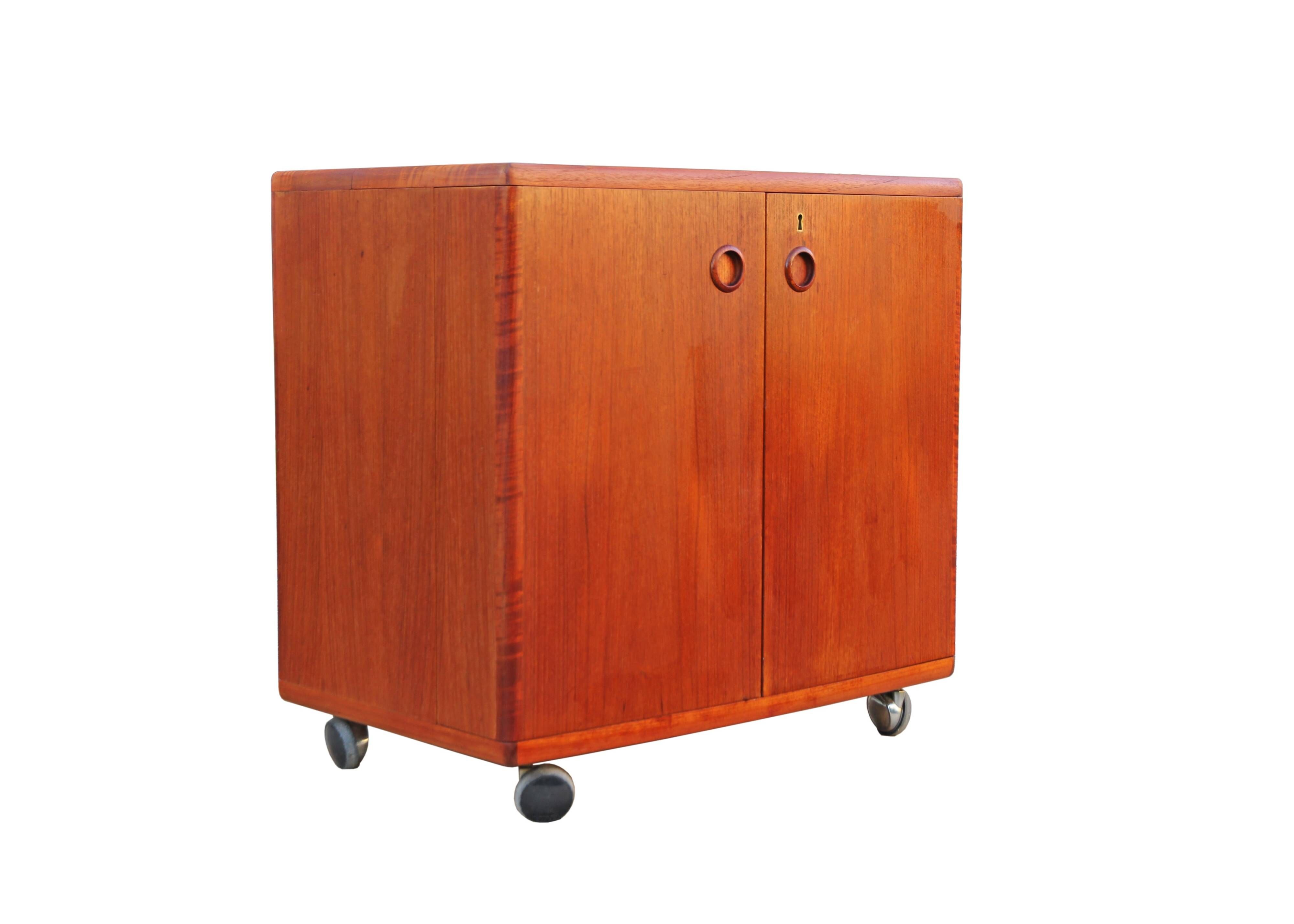 Danish teak bar cabinet by Illum Wikkelsø for CFC Silkeborg, 1960s.