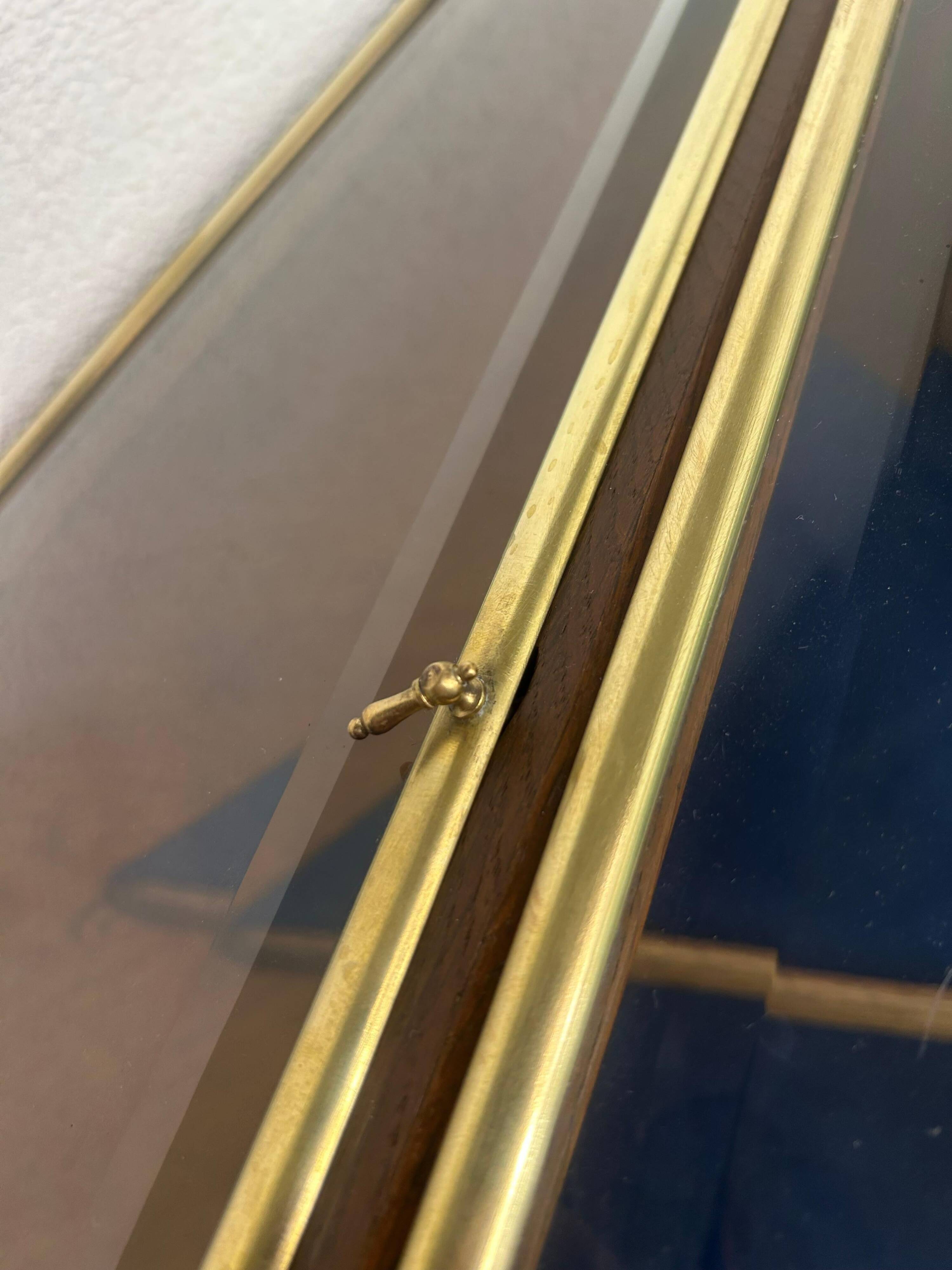 Vitrine d'exposition pour bijoux art nouveau pyramidale d'angle