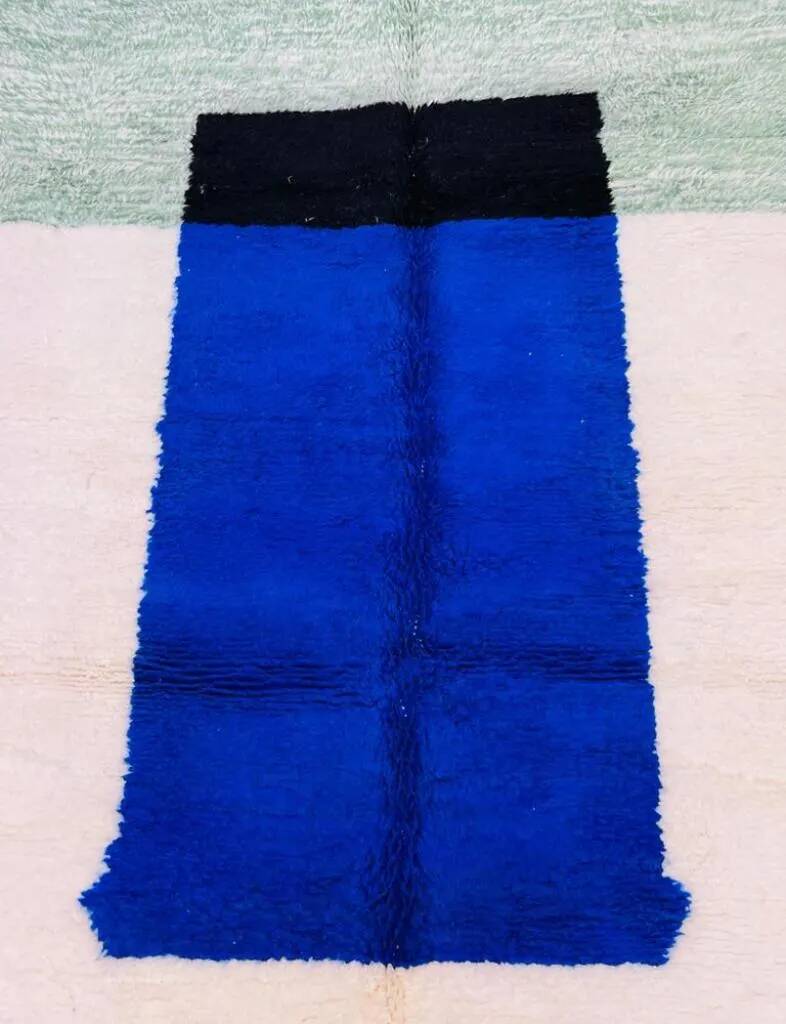 Handmade wool Berber rug 2.5 x 1.5 m