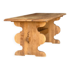 table de style monastère