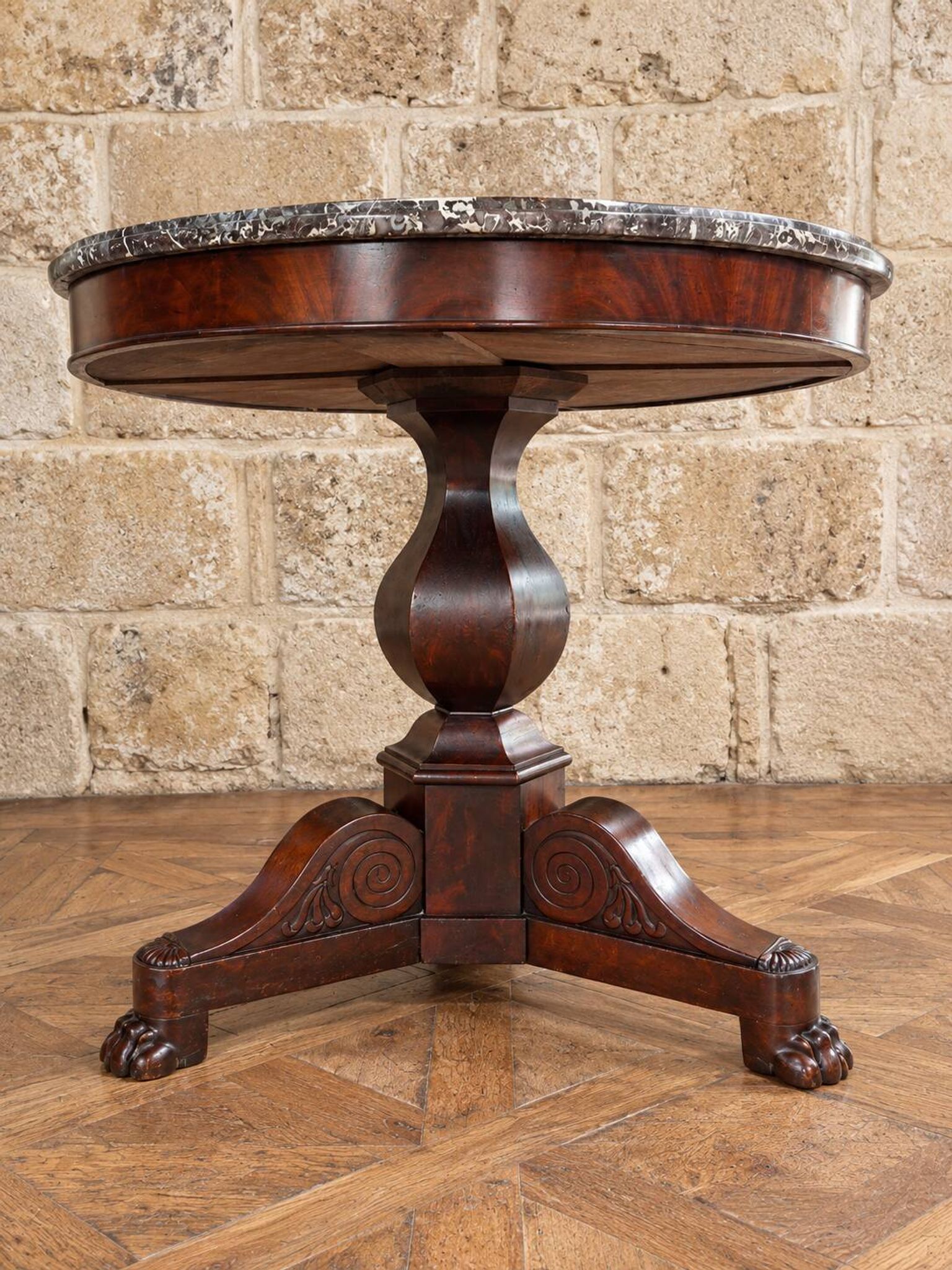 Round mahogany gueridon with a marble top – Empire Restoration period
