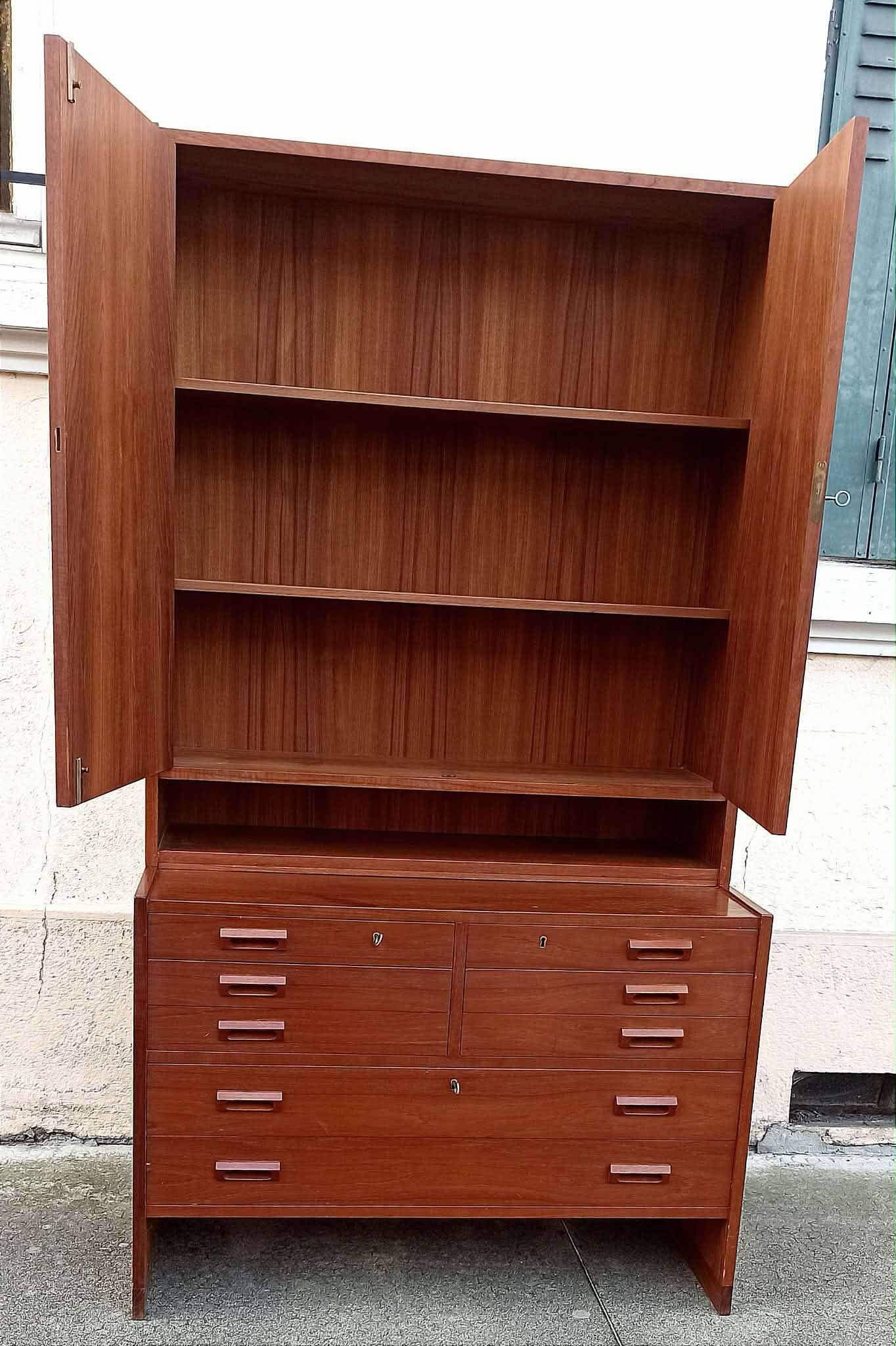 Double teak cabinet from the 1950s by Hans Wegner for RY Mobler, height 180 cm.