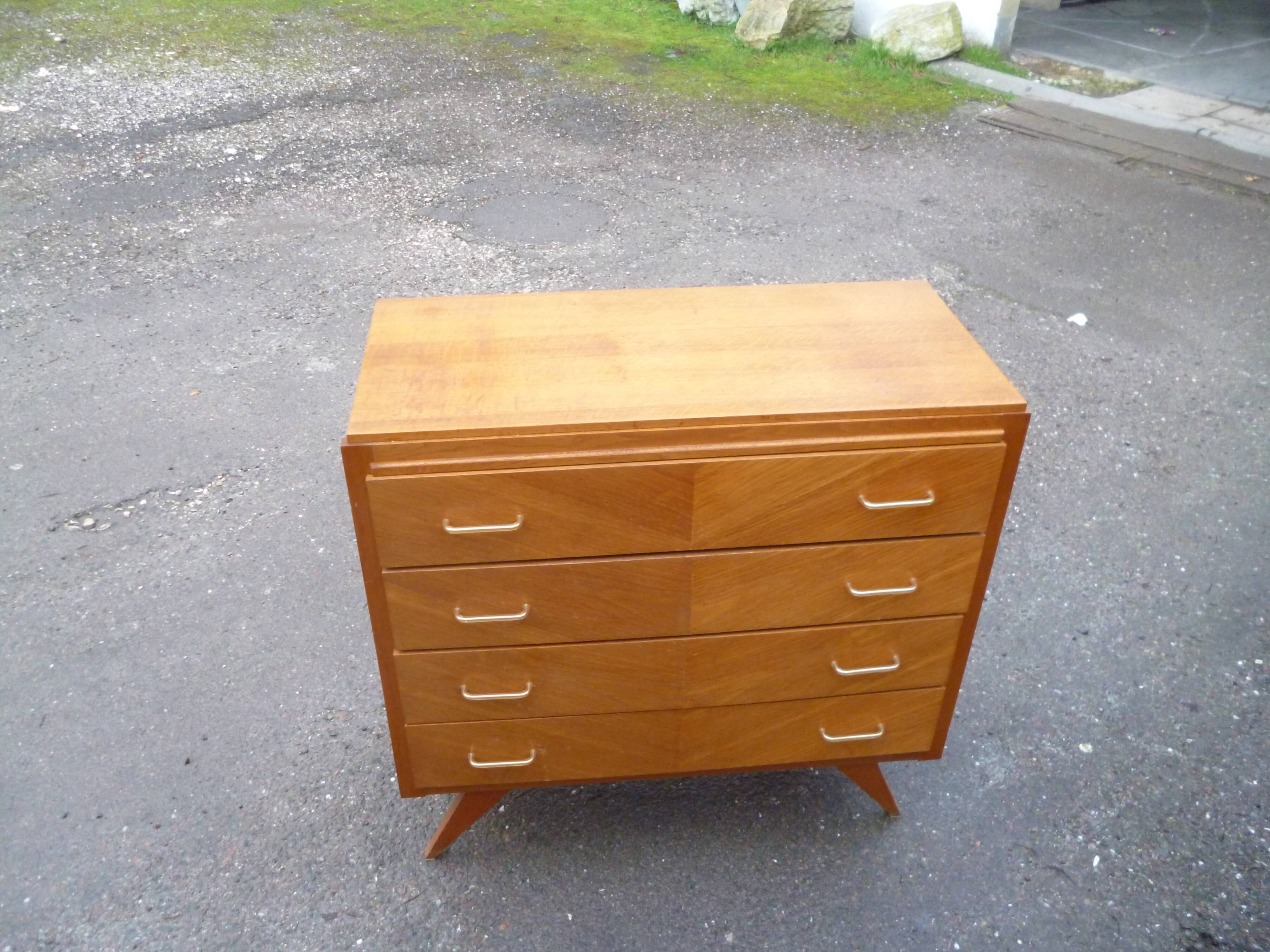 Dresser year 60/70