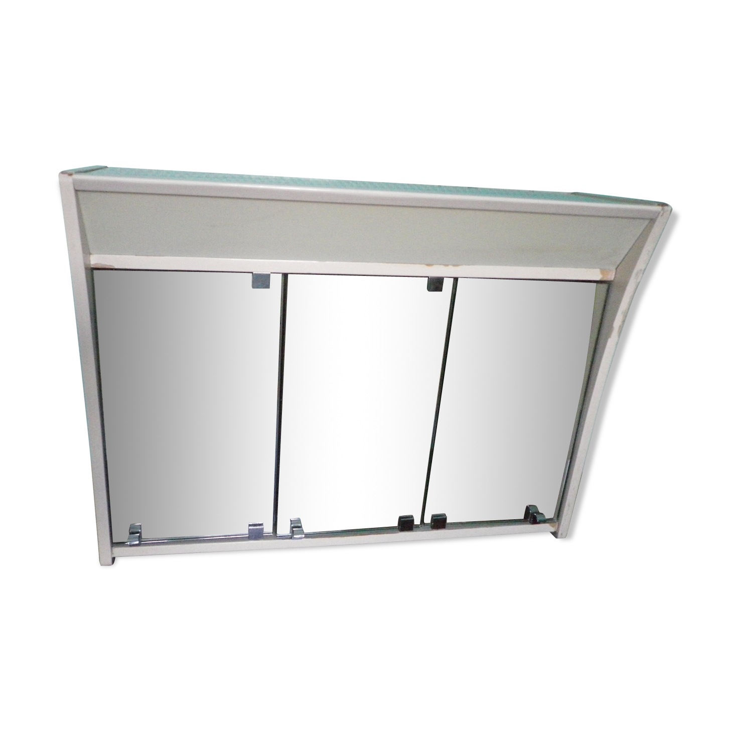 Pharmacy cabinet, 3 mirror doors, double lighting, power outlet and Bakelite switch