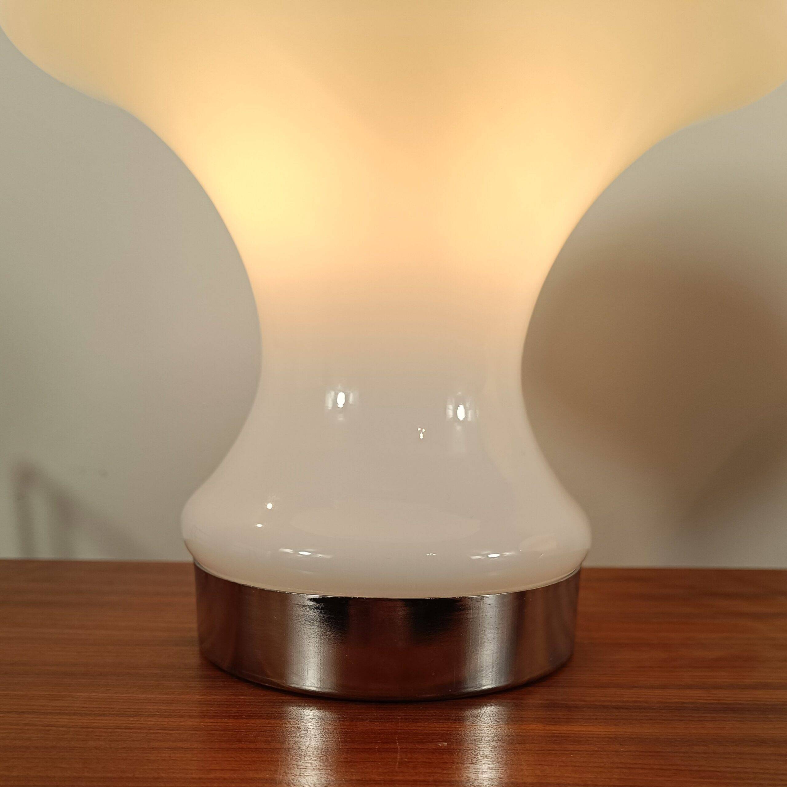 Set of 2 mushroom table lamps in opaline glass