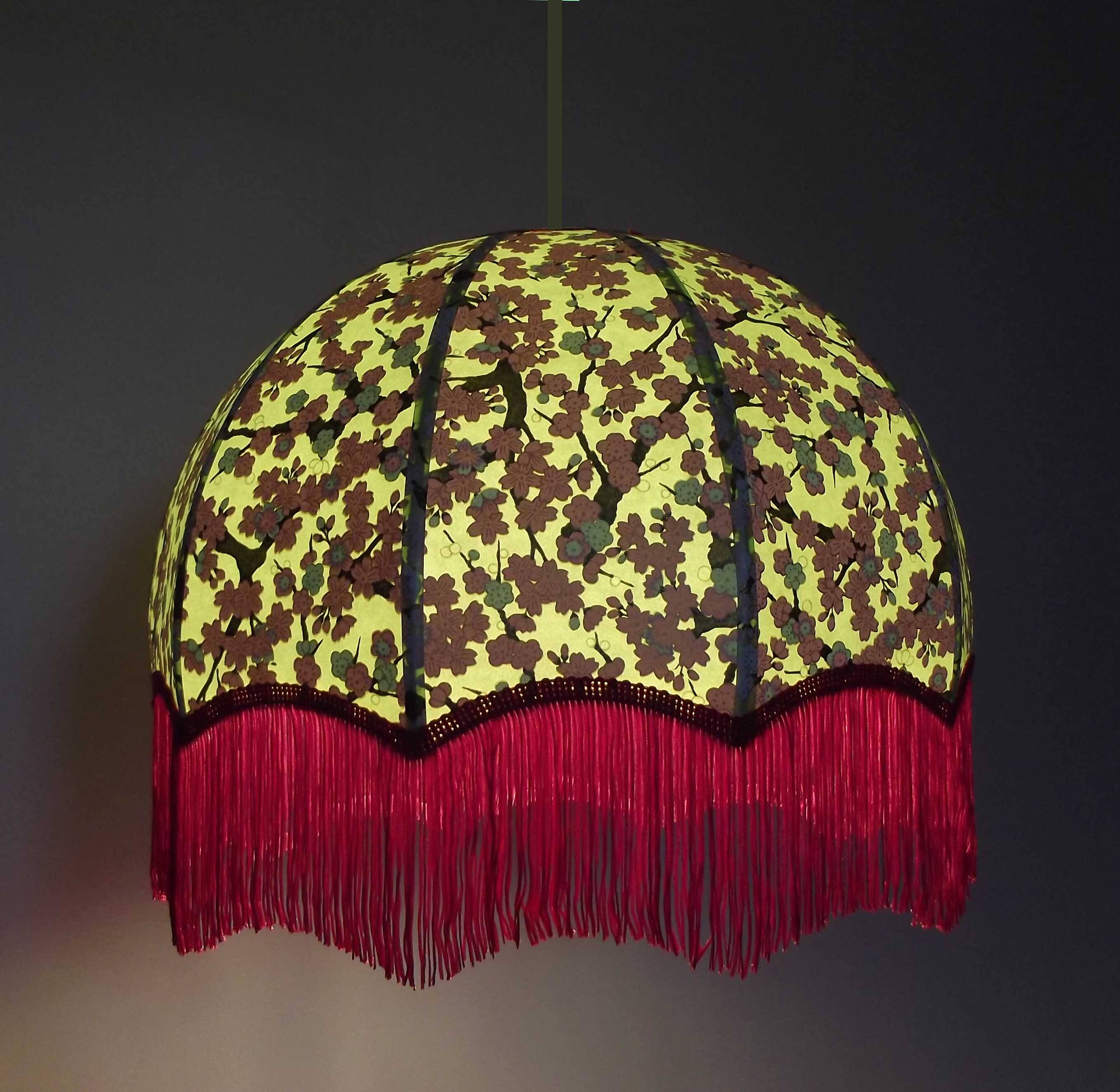Retro fringed pendant light "Erina".