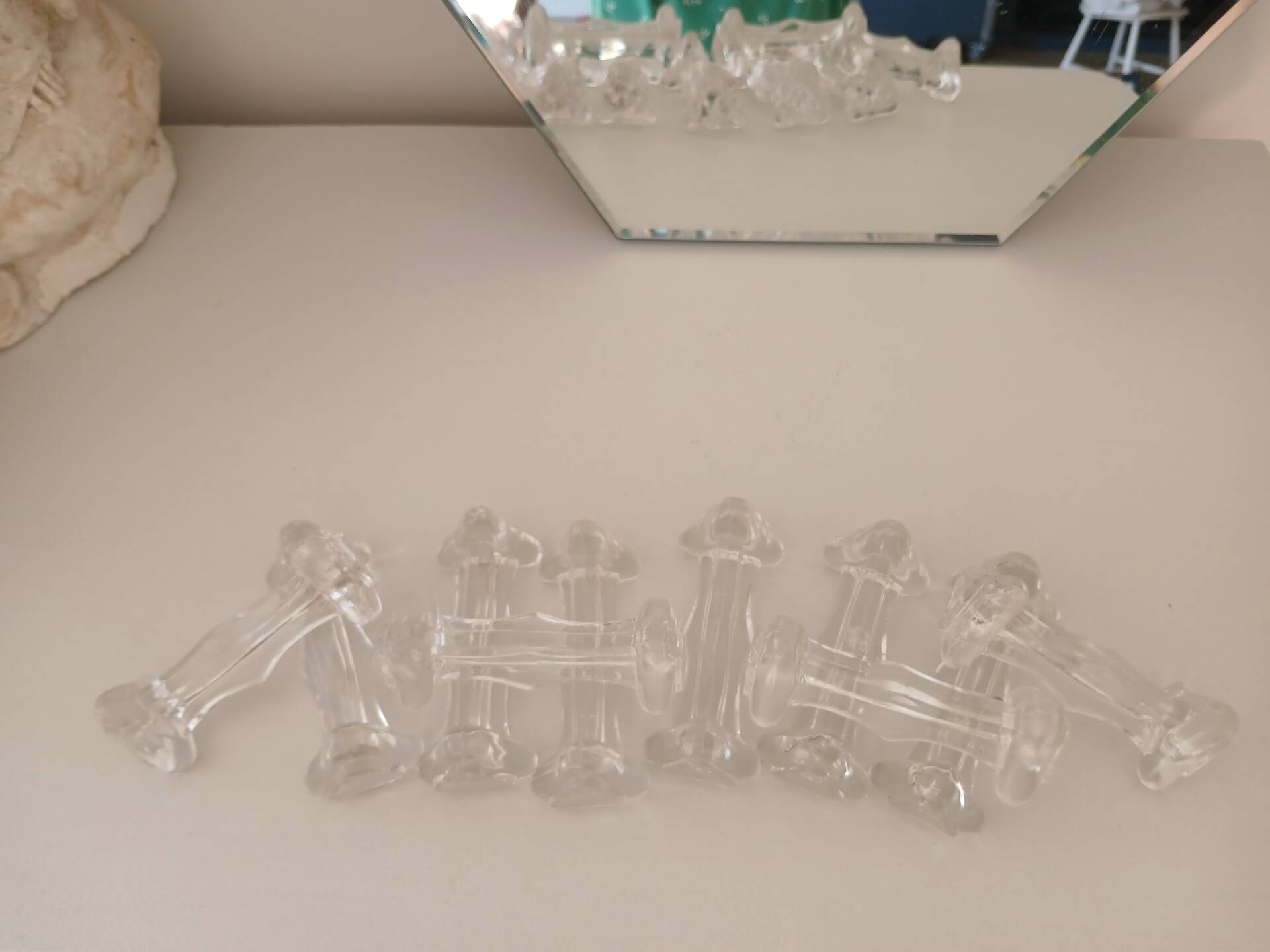 Set of 10 glass knife rests
