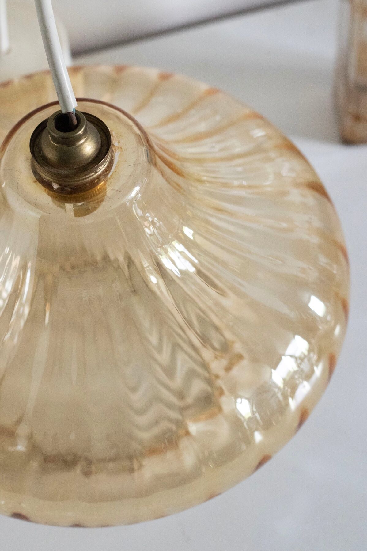 Vintage suspension in smoked glass