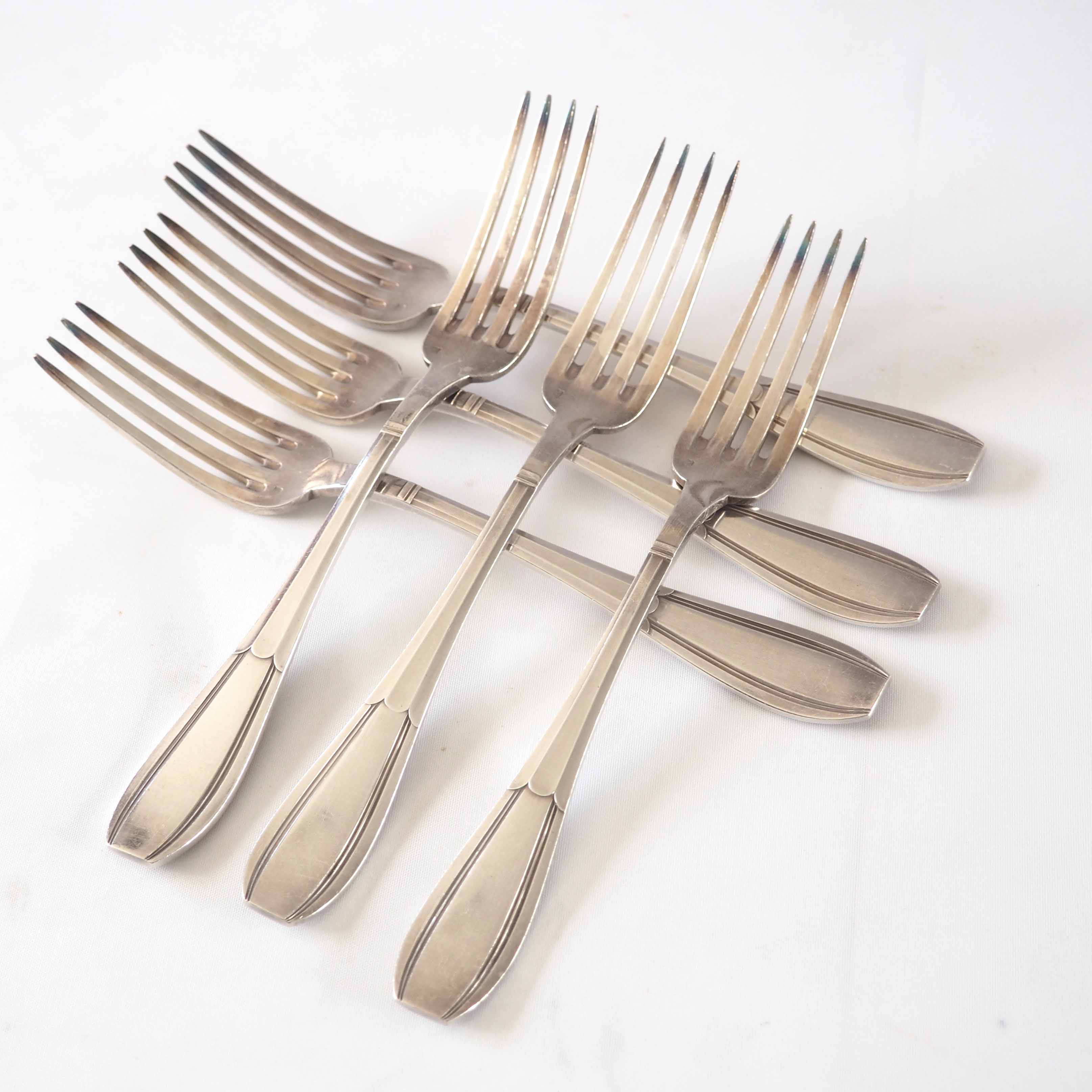 Silver cutlery set