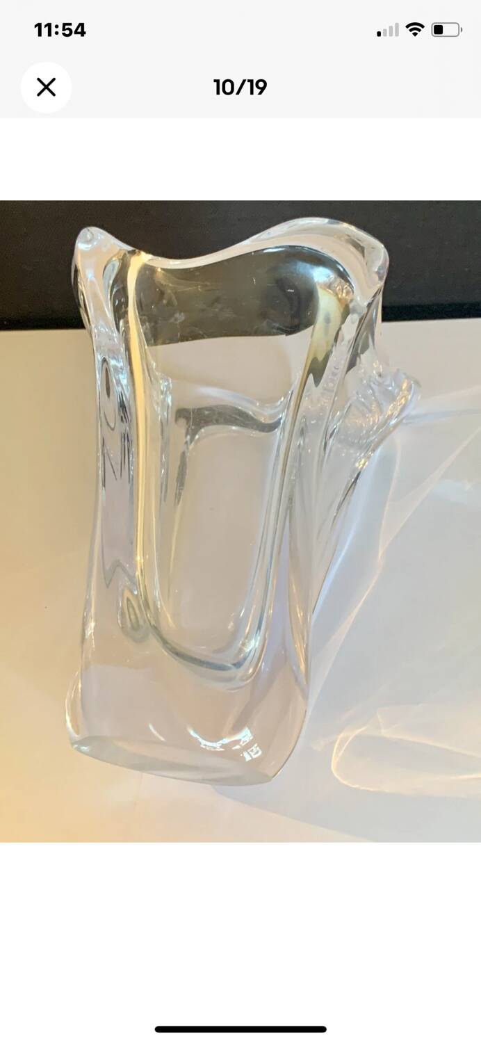 Daum Corolla vase - signature “Daum France”