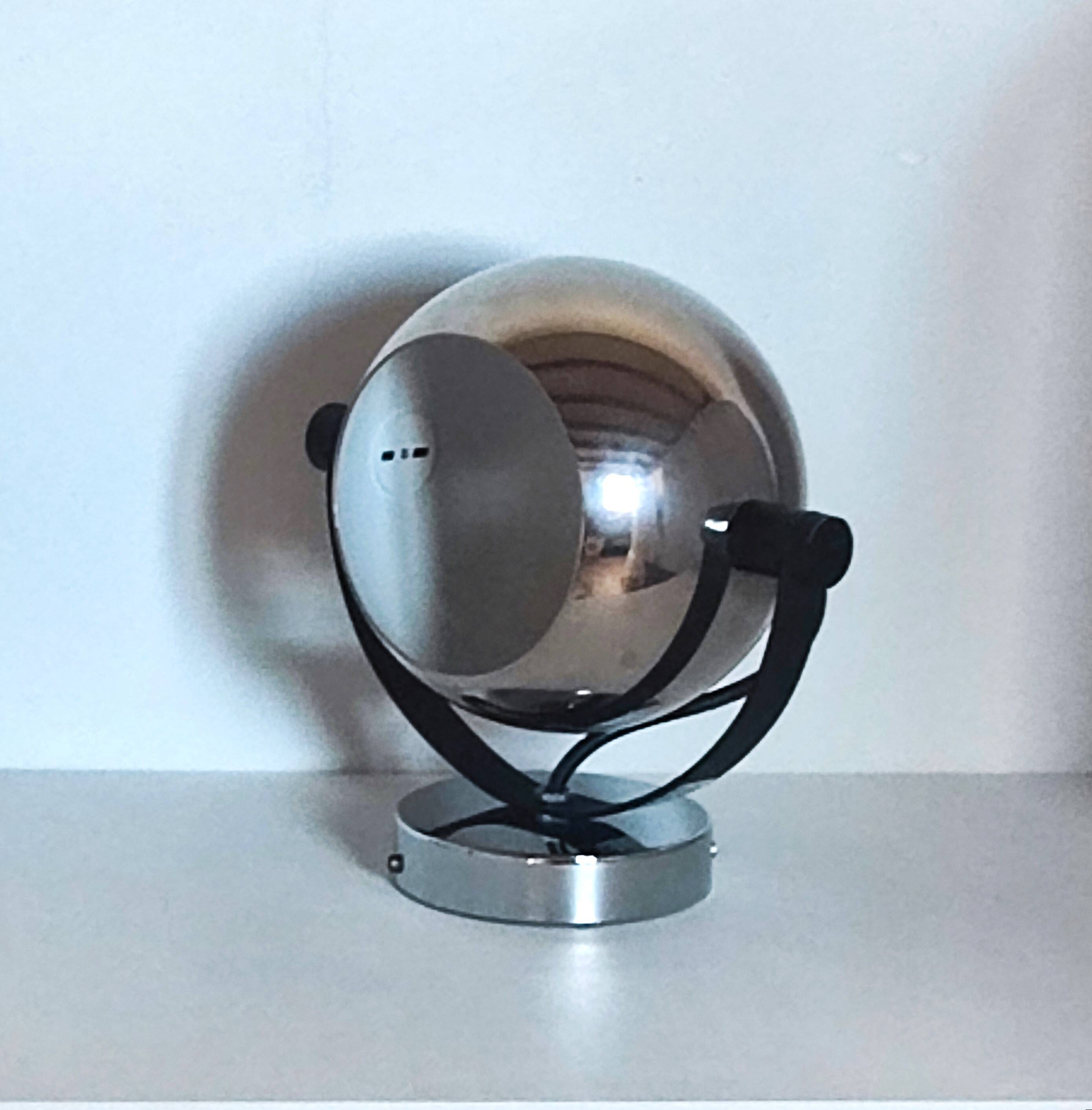 Lita “eye-ball” wall light