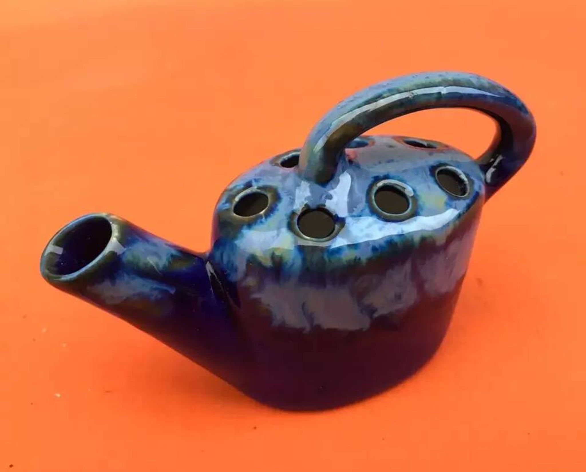 Vase années 1950 / pique fleurs forme arrosoir grès flammé
