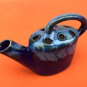 Vase années 1950 / pique fleurs forme arrosoir grès flammé