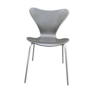Chaise modèle 3107 série