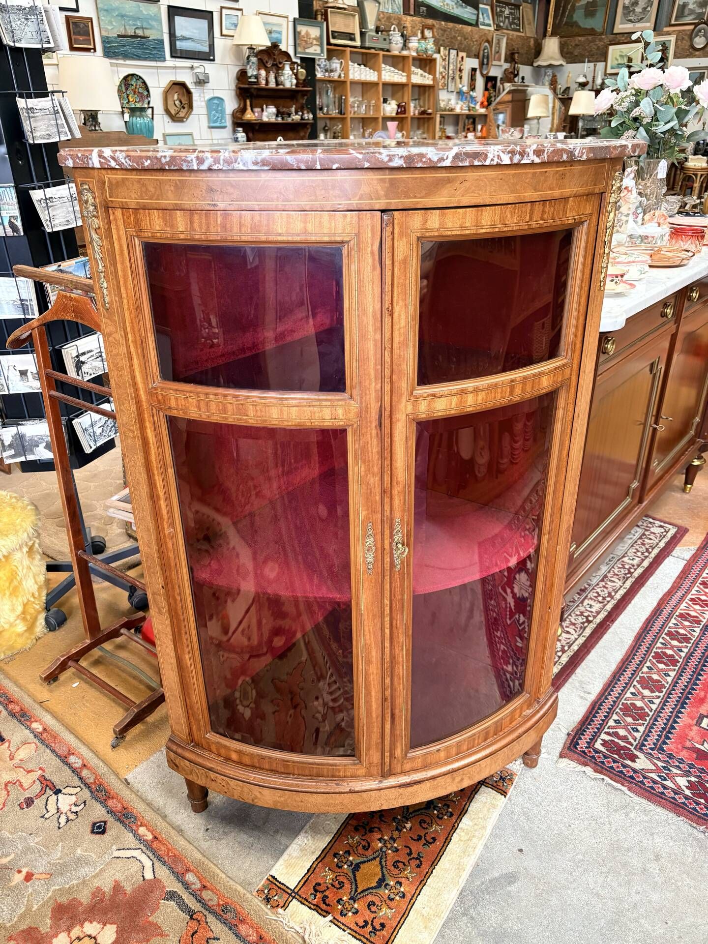 Vitrine d’angle ancienne Napoléon III en marqueterie et marbre - XIXe