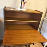 Secretary from the 1980s. "Walt Disney decor"