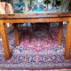 Table en frise de ronce de noyer